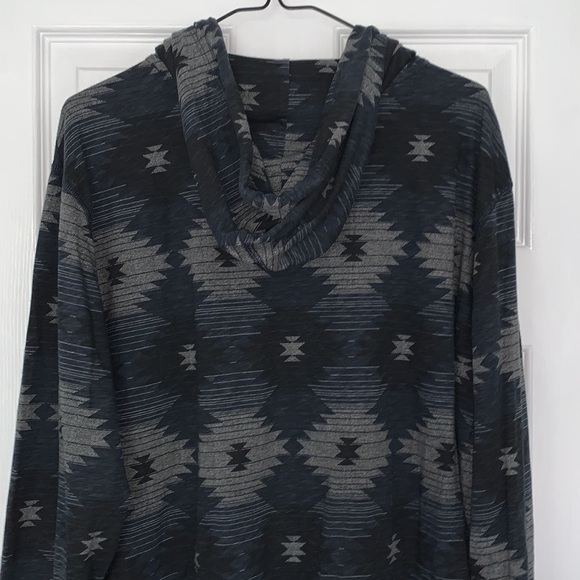 American Eagle Hoodie Tee - Picture 3 of 3